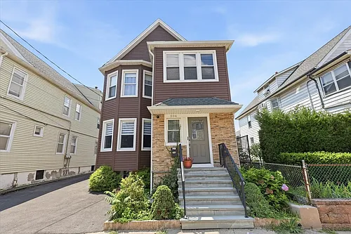 204 Hayward Pl #1 Photo 1