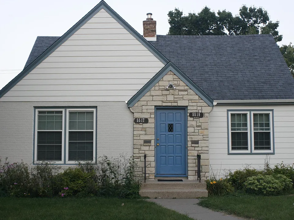 5517 Nicollet Ave #5517