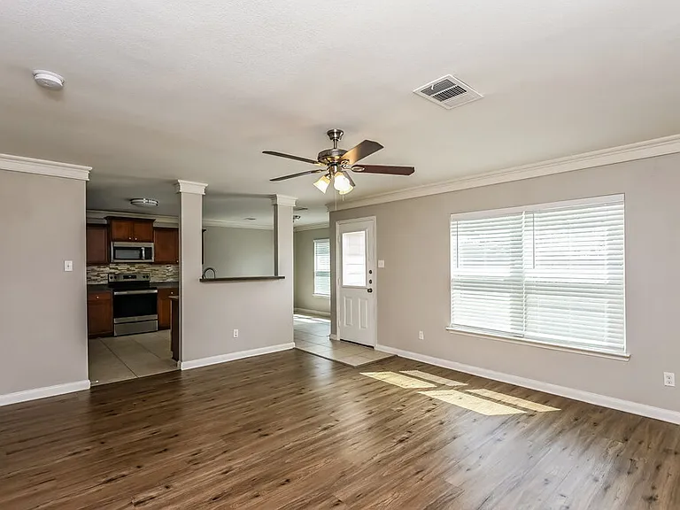 8916 Highland Orchard Dr — Photo 4