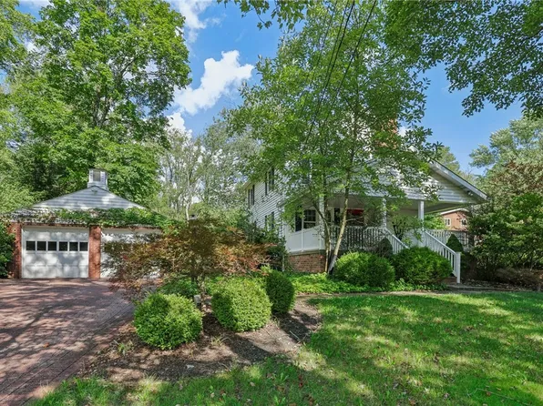 5578 Gibson Rd, Gibsonia, PA 15044