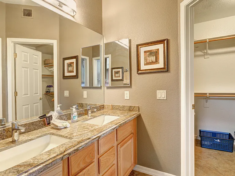 13606 N Cambria Dr #208 — Photo 16