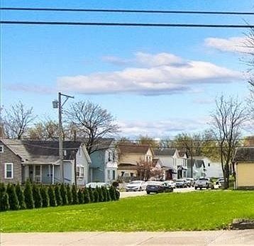 1st image of 736 Xenia Ave