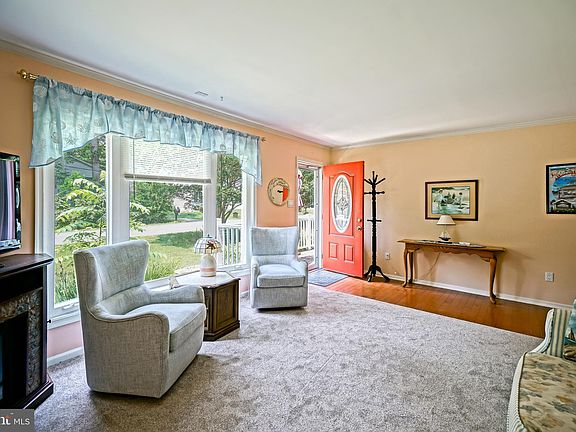 2nd image of 23041 Holly Ct