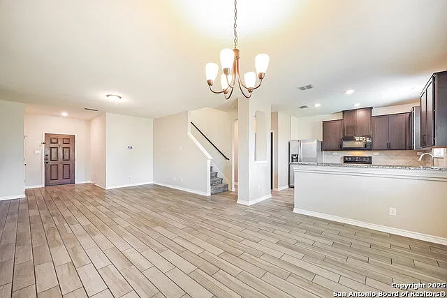 3 bed, 2.5 bath, 2088 sqft, $1,850 — Photo 4