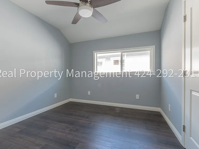 1352 E 23rd Street — Photo 42