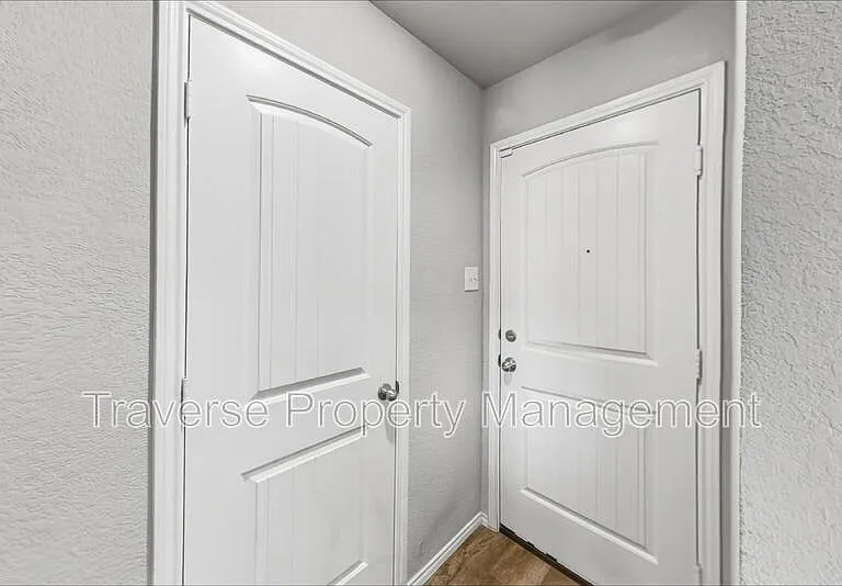 2700 Andesite Ln — Photo 24