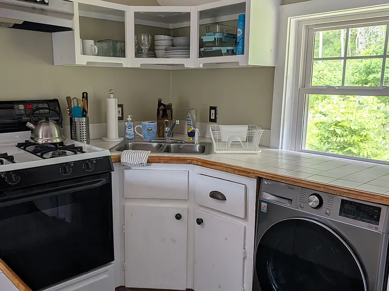 646 Lake Dr #2 — Photo 5
