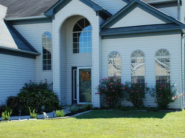 305 Blackgum Ct, Chesapeake, VA 23323