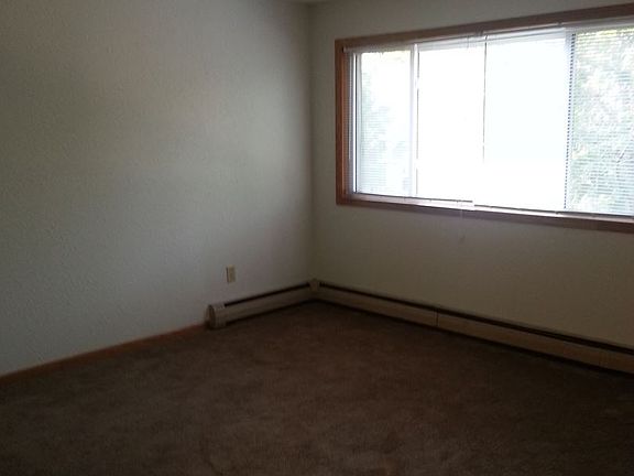 5th image of 218 21st St NW APT 21