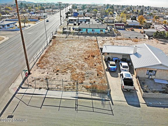 4th image of 1769 N Solano Dr