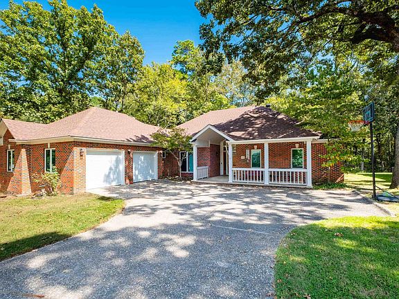 3rd image of 23 Aberdeen Dr