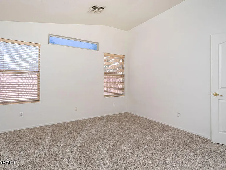 6762 W Del Mar Ln — Photo 16