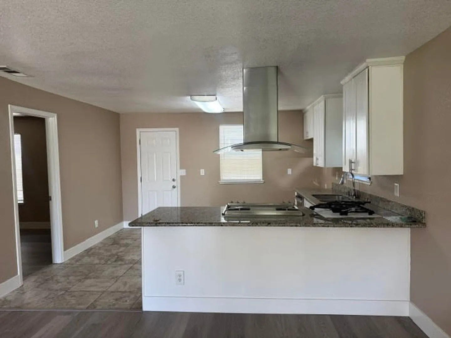 Completely Remodeled 4 bedroom in Ripon — Photo 3