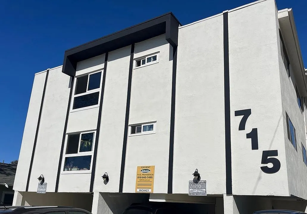 715 E. Providencia Ave — Photo 1