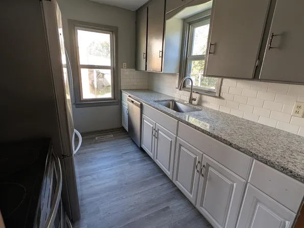 1662 S Mission Rd, Wichita, KS 67207