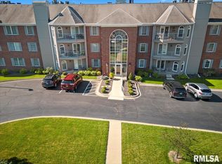 5200 N Knoxville Ave APT 207S, Peoria, IL 61614