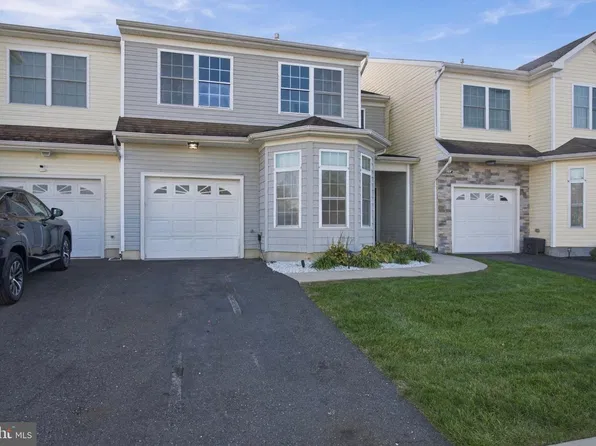 26 Heals Farm Rd, Burlington Township, NJ 08016