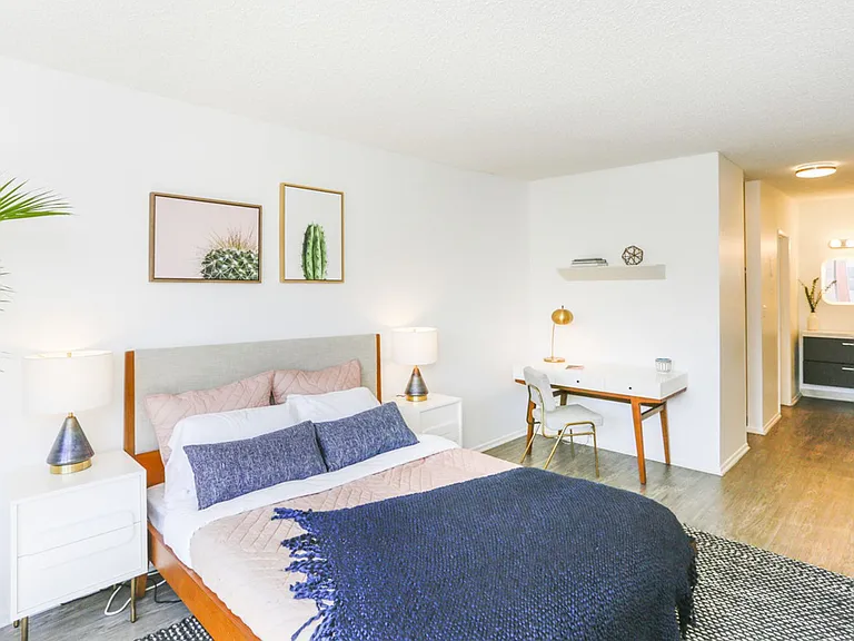 Westwood Villa — Photo 12