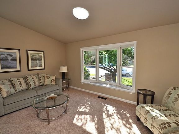 See more pictures on the Virtual Tour! http://aument-ramirez.com/1916caulfield