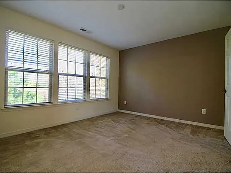 24 Zenith Loop — Photo 16