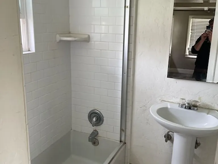 1324 N Farris Ave — Photo 15