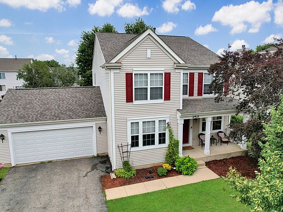 2nd image of 2421 Columbia Ln