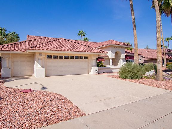 3rd image of 20444 N Meadowood Dr
