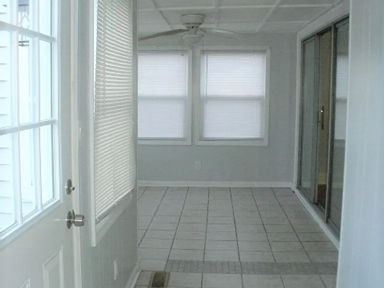 901 Johnson Ave — Photo 29