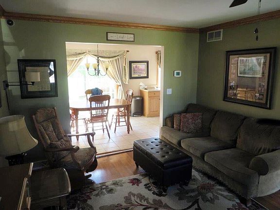 3rd image of 2650 Acorn Dr