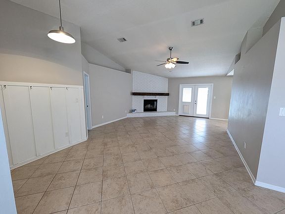 2nd image of 9516 Brentwood Blvd