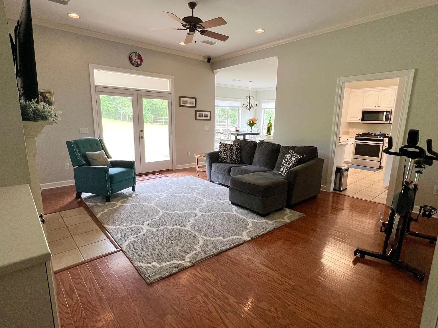 7987 Mallard Ln — Photo 3