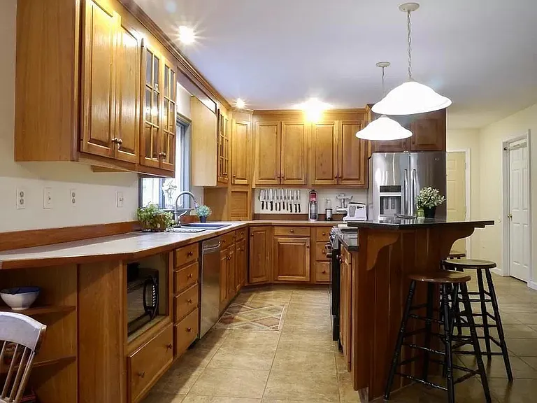 78 Schoolhouse Rd — Photo 6