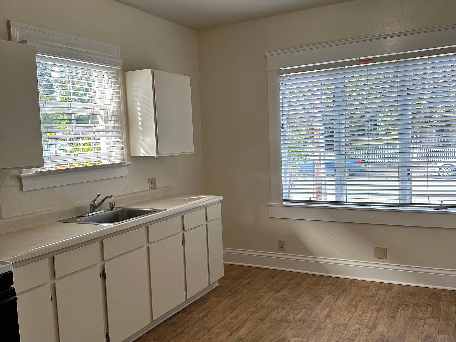 2 bed, 700 sqft, $2,500 — Photo 2