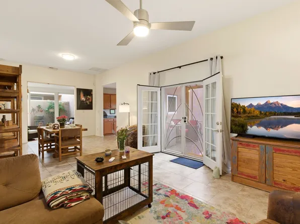 3 Silver Buckle Rd, Santa Fe, NM 87508