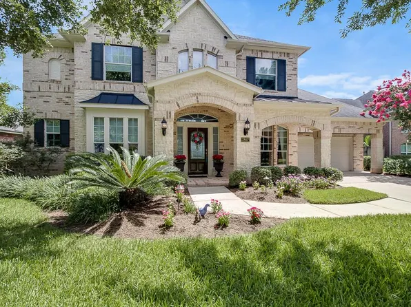 3807 Lakeridge Canyon Dr, Sugar Land, TX 77498