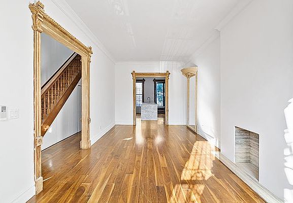 1st image of 669 Hancock St Floor 1