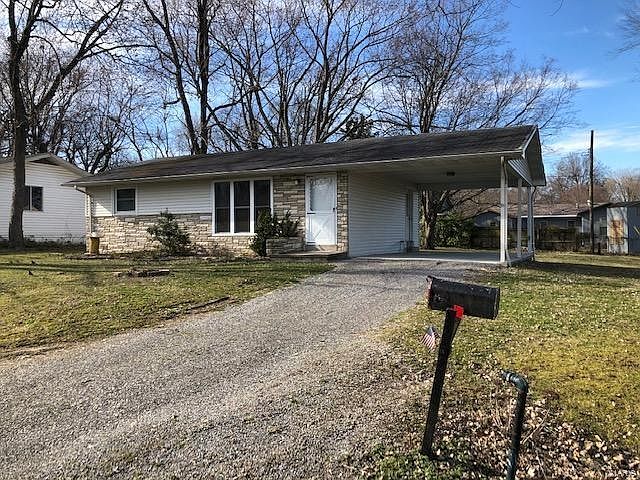 2nd image of 2606 Azalea Ln