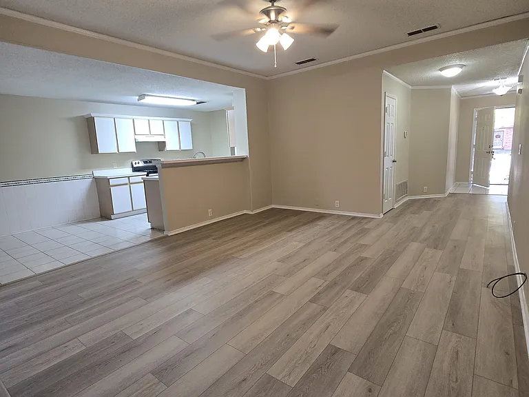 1108 Springcreek Dr — Photo 7