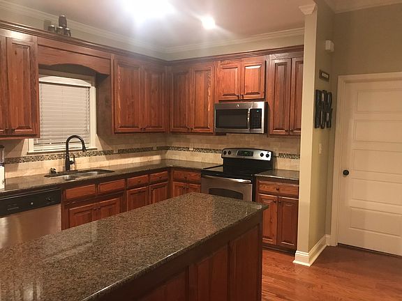 5th image of 7622 Kayla Dr