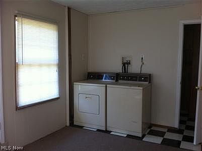 4th image of 1173-1175 Rosewood Dr NE