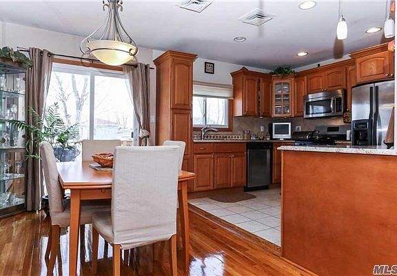 5th image of 361 Westside Ave