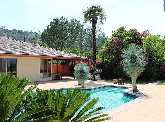 5th image of 21745 Ulmus Dr