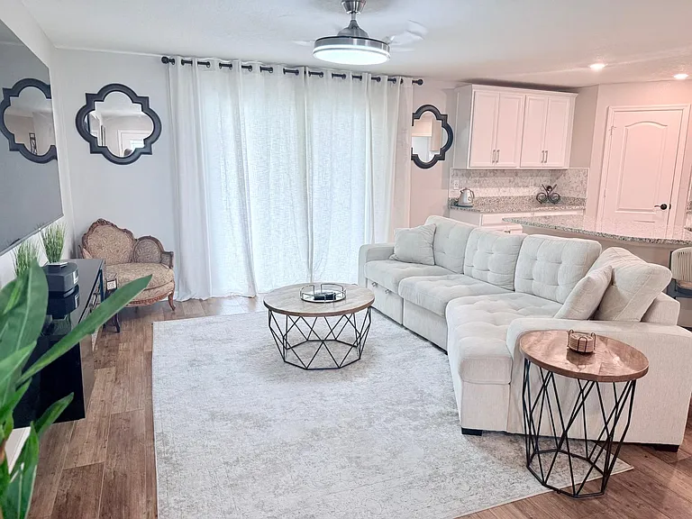 24 Round Mill Ln — Photo 3