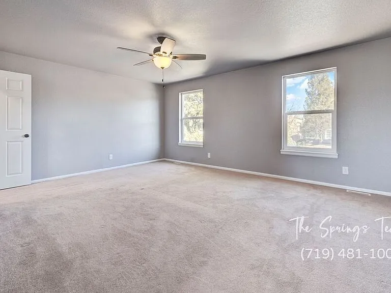 6460 Bugle Dr — Photo 30