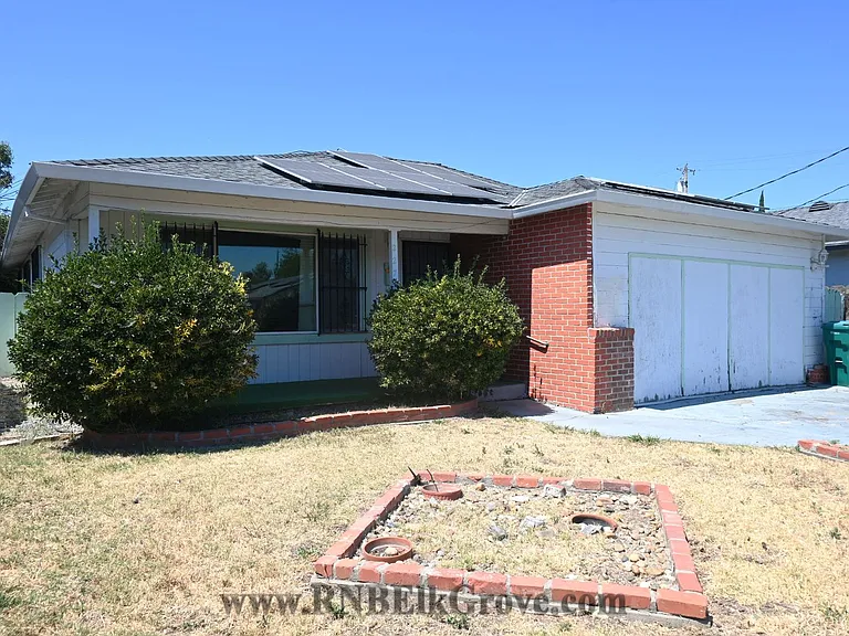 2271 E Church St — Photo 4