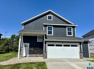 219 Thelma Ave, Harrisburg, SD 57032