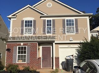 2633 Stream Bank Dr, Charlotte, NC