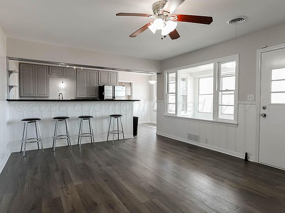 2nd image of 1815 Lawson Ln