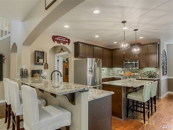 3rd image of 3830 Lanier Ct SE
