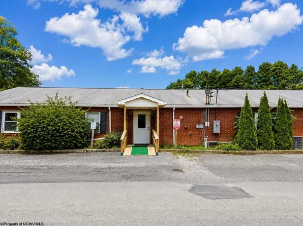 200 4th St, Terra Alta, WV 26764